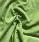Zielony welur SMOOTH GREEN APPLE – włoska lycra welurowa rozciągliwa w 4 kierunkach do szycia strojów tanecznych i fitness.